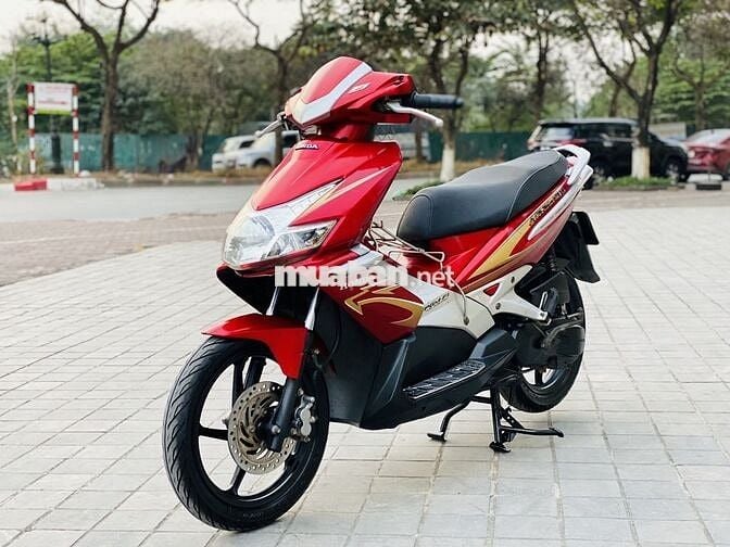 HONDA AIR BLADE 110 FI ĐỎ ĐEN BIỂN HÀ NỘI BAO ZIN