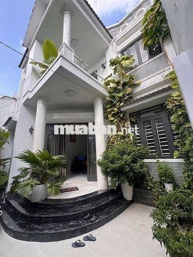 Chính chủ cần bán gấp ngôi nhà tâm đắc, sổ hồng rõ ràng