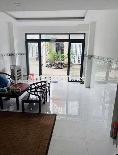 Chính chủ bán nhà gần đường Tạ Quang Bửu HXH