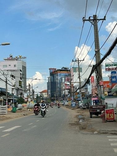 Bán nhà 16 tỷ cách Nguyễn Thị Định 30m gần chợ cây xoài.