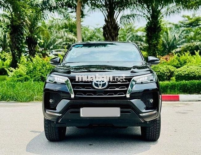 Toyota fortuner 2.4L 4x2 máy dầu sx 2023