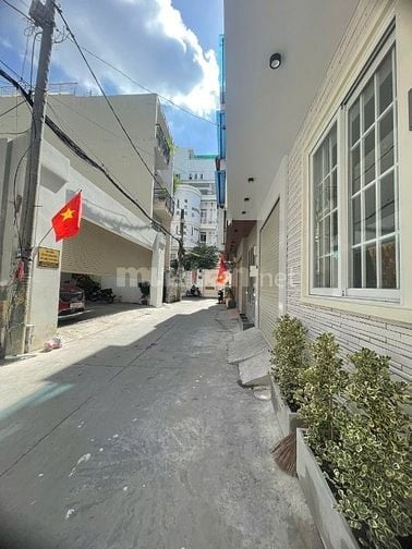 Bán nhà HXH Nguyễn Tiểu La, Q10. DT 4.6x15m, 5 tầng