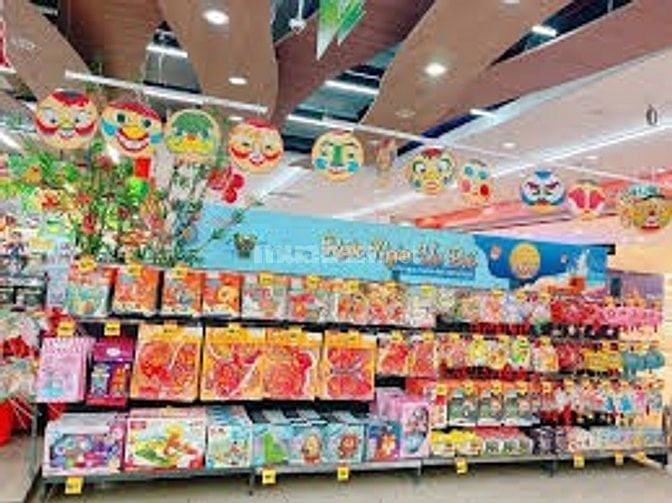 CÔNG TY TUYỂN TẠP VỤ LAU DỌN QUẦY HÀNG 