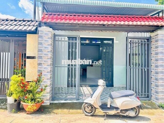 Bán căn nhà cấp 4 ở sau BV đa khoa Xuyên Á , Củ Chi 73m3 SHR giá 679tr
