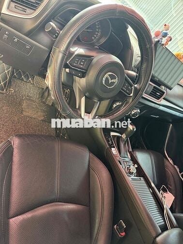 Mazda 3 2017 1.5 AT Sedan - 80000 km
