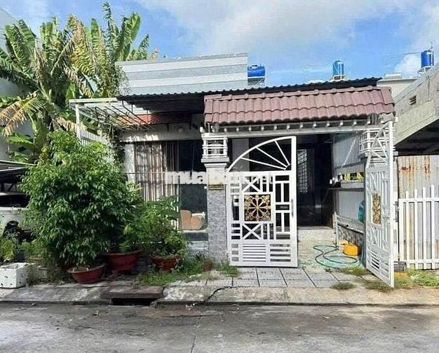 Nhà cấp 4 hiện đại chưa tới 1 tỷ đã có SHR Dt:212m2 H.Củ Chi Bán Gấp !