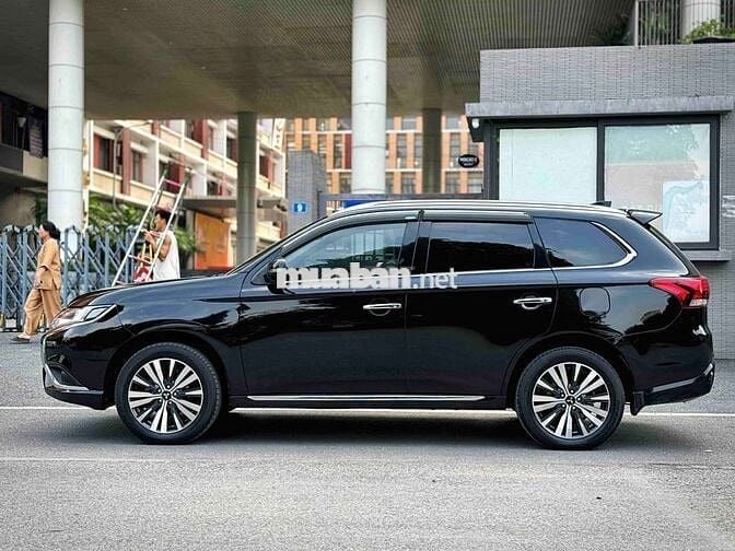 Mitsubishi Outlander 2.0 CVT 2022 Đen