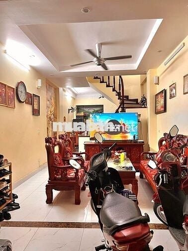 Cho thuê nhà nguyên căn Định Công Thượng, Bùi Xương Trạch 4 ngủ 10tr
