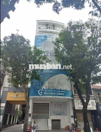 Toà nhà  Gần mặt tiền đường Trường Chinh - Cộng Hòa quận Tân Bình