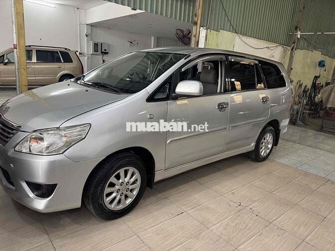 Toyota Innova 2013 2.0E - 172340 km