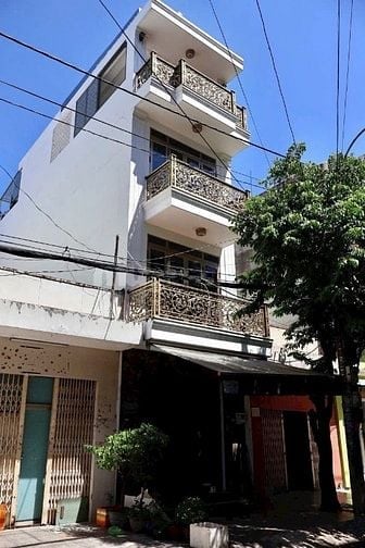 Cho Thuê nhà MT khu Tân Hương : 4 x 25 M đúc 3 Tấm : 5 PN , 5 WC 