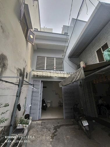 Nhà mới vào ở liền. Giá chỉ nhỉnh 7tỏi.