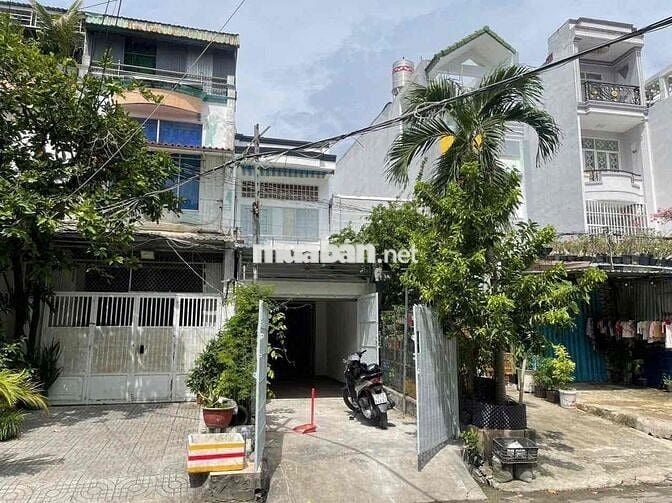Nhà phố đẹp Bùi Minh Trực 1T/1L, 35m2 giá 1 tỷ890 với 2PN, 2WC có SHR