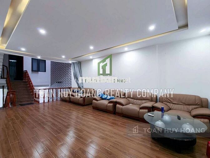 Nhà 4 Tầng 6 Phòng Ngủ Nam Việt Á