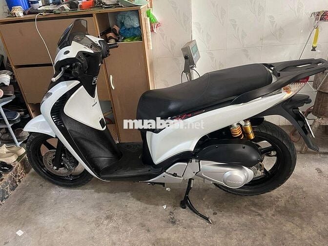 Chính chủ cần bán, xe zin mọi thứ.