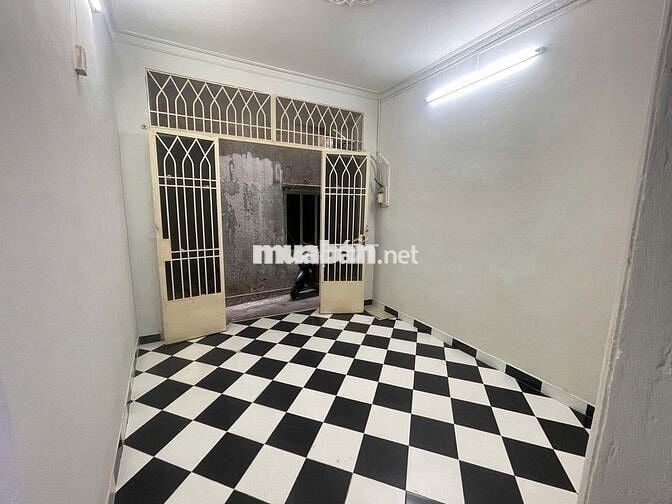 Cho thuê nhà 1 lầu Nguyễn Tri Phương gần mặt tiền