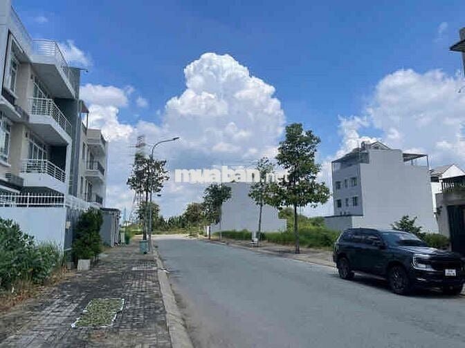 Chủ Ngộp bán gấp 100m2 đất Hà Duy Phiên, Đức Hoà, LA - giá 850Tr SHR