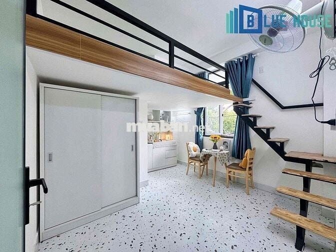 Căn hộ duplex cửa sổ siêu thoáng sau lưng HUIT ở được 2-3 bạn 😍