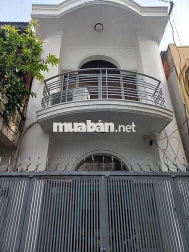 NHÀ ĐẸP, KIÊN CỐ NỞ HẬU, 4X18M, CẠNH HIMLAM, KHU VỰC ĐANG HÓT