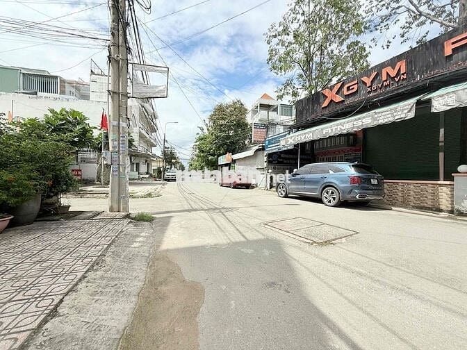 Bán nhà 1 trệt 2 lầu ngay kdc Bửu Long