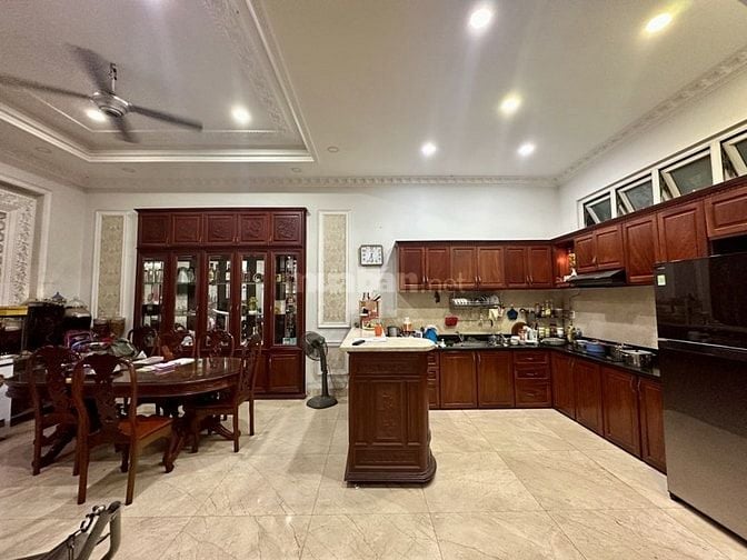Biệt thự MT 5 Phòng - Giếng trời - Ngang 9.5M - Khu Hiệp Bình, TĐ