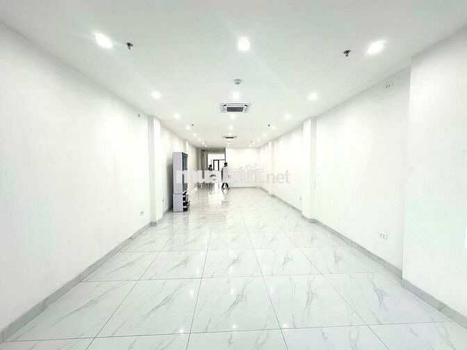 🏢 Cho thuê văn phòng tầng 5 – 100m² – 18tr/tháng – 128 Chùa Láng