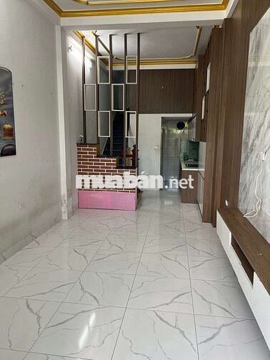 Nhanh Thì Còn Cho Thuê Nhà Ngọc Lâm Long Biên 35m 3 Tầng 2 ngủ Giá 6,5