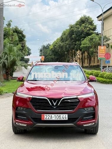 Vinfast Lux SA Premium Sx2019 màu đỏ
