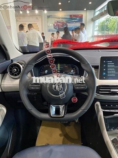 MG HS 1.5T LUX 2025