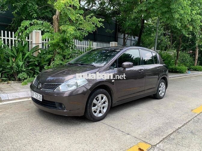 Nissan Tiida 1.6 AT 2009