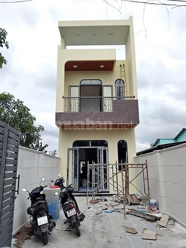 NHÀ TRỆT + LẦU DT: 4,5 x 26,9 = 120,5m² – Thổ cư 60m²