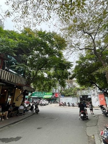 Phố Nguyễn Công Hoan giá 16.6 tỷ, 45mx5 tầng, KD tốt