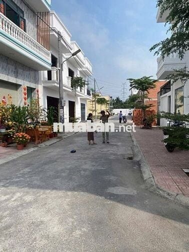 BÁN CẶP NỀN KDC CHÂU THÀNH cách chợ Tân Hiệp 1KM đối diện công viên