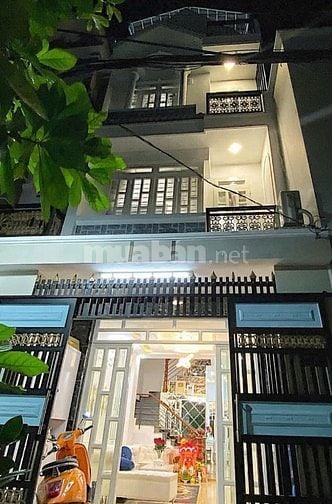 Chủ hạ giá bán gấp căn nhà 3/2 - Quận 10 - Giá hạ còn 5 tỷ 890
