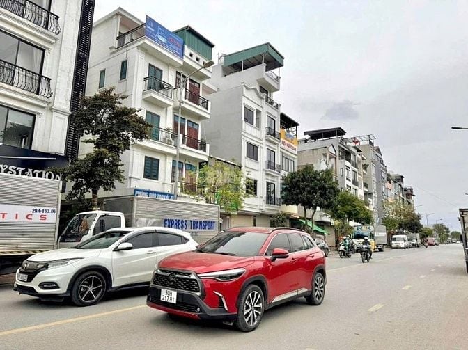 Mặt phố Nguyễn Thời Trung, Vỉa hè đường 25m, 2 mặt tiền dt 60m2 mt 4m