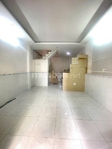 Gần Cầu Kênh Tẻ, 03 Tầng, DT 30 m2. Giá 4,5 tỷ