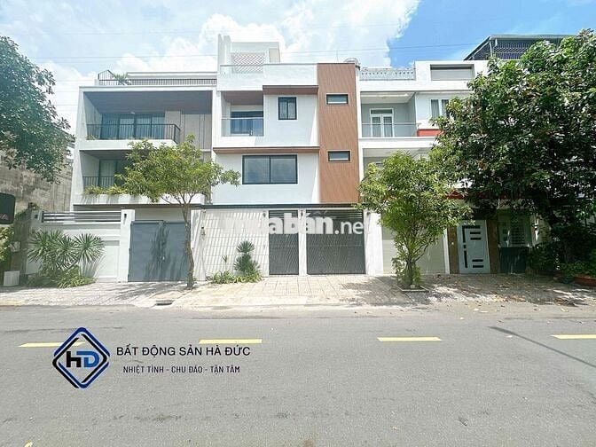 Biệt thự 8x16 full nội thất cao cấp đối diện UBND Quận 12