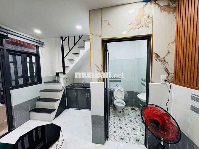 Giá 295 Triệu, dọn vào ở ngay, Chính chủ cần bán Hóc Môn