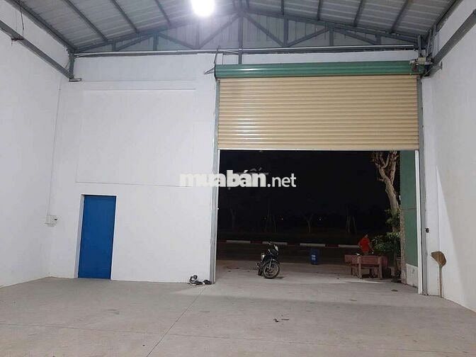 Cho thuê kho 200m2 Phú Tân, Thủ Dầu Một
