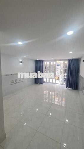 NHÀ 2 TẦNG, HẺM XE HƠI, SÁT MT, (4X9)M2, HOÀN CÔNG ĐỦ, 4,2 TỶ CÒN TL