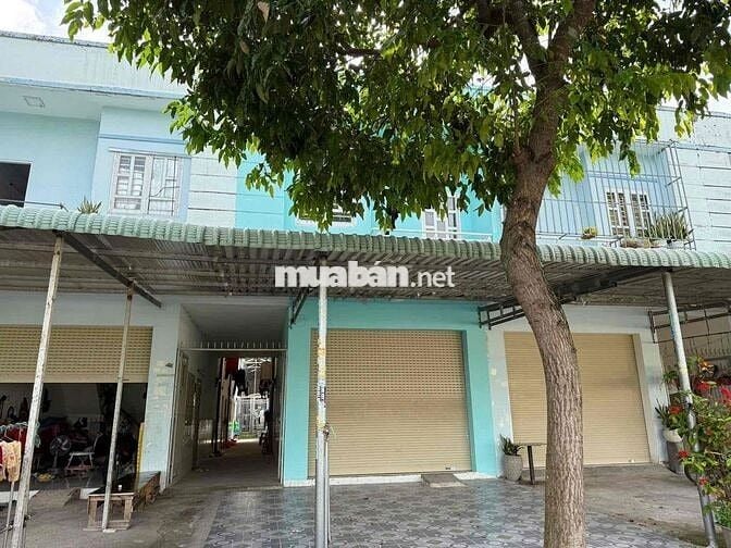 BÁN TRỌ 1 KIOT+4 PHÒNG,150M2, ĐƯỜNG D7 GẦN TRƯỜNG TIỂU HỌC BÀU BÀNG