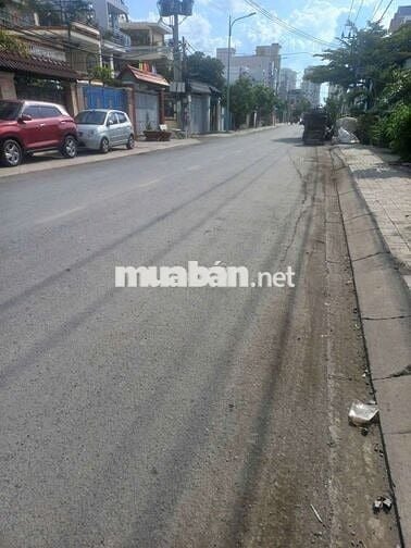 MẶT TIỀN KINH DOANH, DT KHỦNG 125M², KHU VỰC KINH DOANH SẦM UẤT