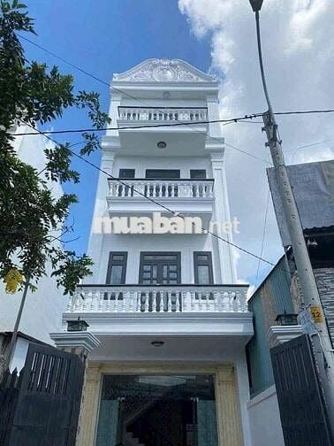 Nhà đẹp Xuân Thới ĐÔNG 3lau 6pn tolet bên trong phòng.
