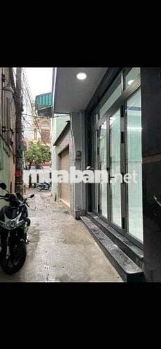 Chính chủ cần bán nhà cách mặt tiền 1 căn hẻm thông nhà kiên cố