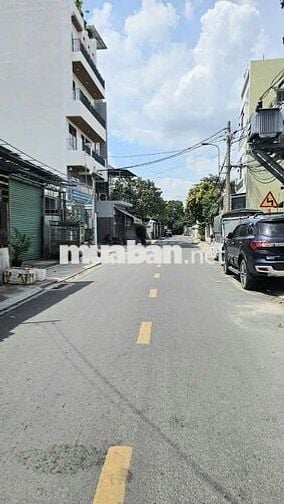 NHÀ MẶT TIỀN GIÁC ĐẠO,TRUNG CHÁNH, HM, NGANG 10M,232m2,3 TẦNG,13,8 TỶ