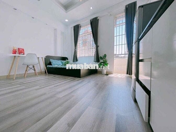 Pass phòng studio ban công mặt tiền Đỗ Tấn Phong đầu tháng 10