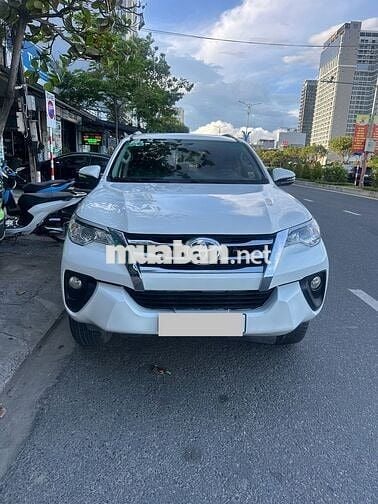 Bán Toyota Fortuner số sàn máy dầu,rất đẹp
