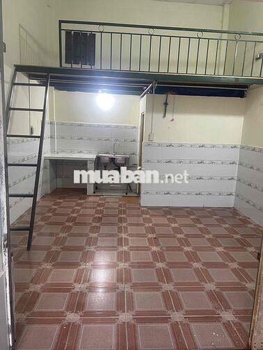 nhà mặt tiền hẻm xe tải DT 25m2