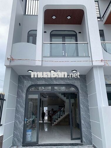 NHÀ KCN CẦU TRÀM 2 MẶT TIỀN - SHR- SÂN OTO