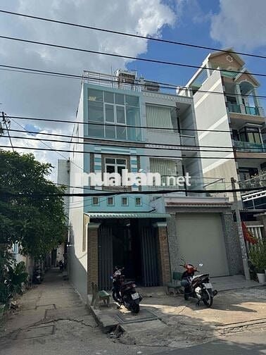 nhà mặt tiền đường .16m . DT 3m50x12m3 . 2 lầu .4 phòng .3 tolet
